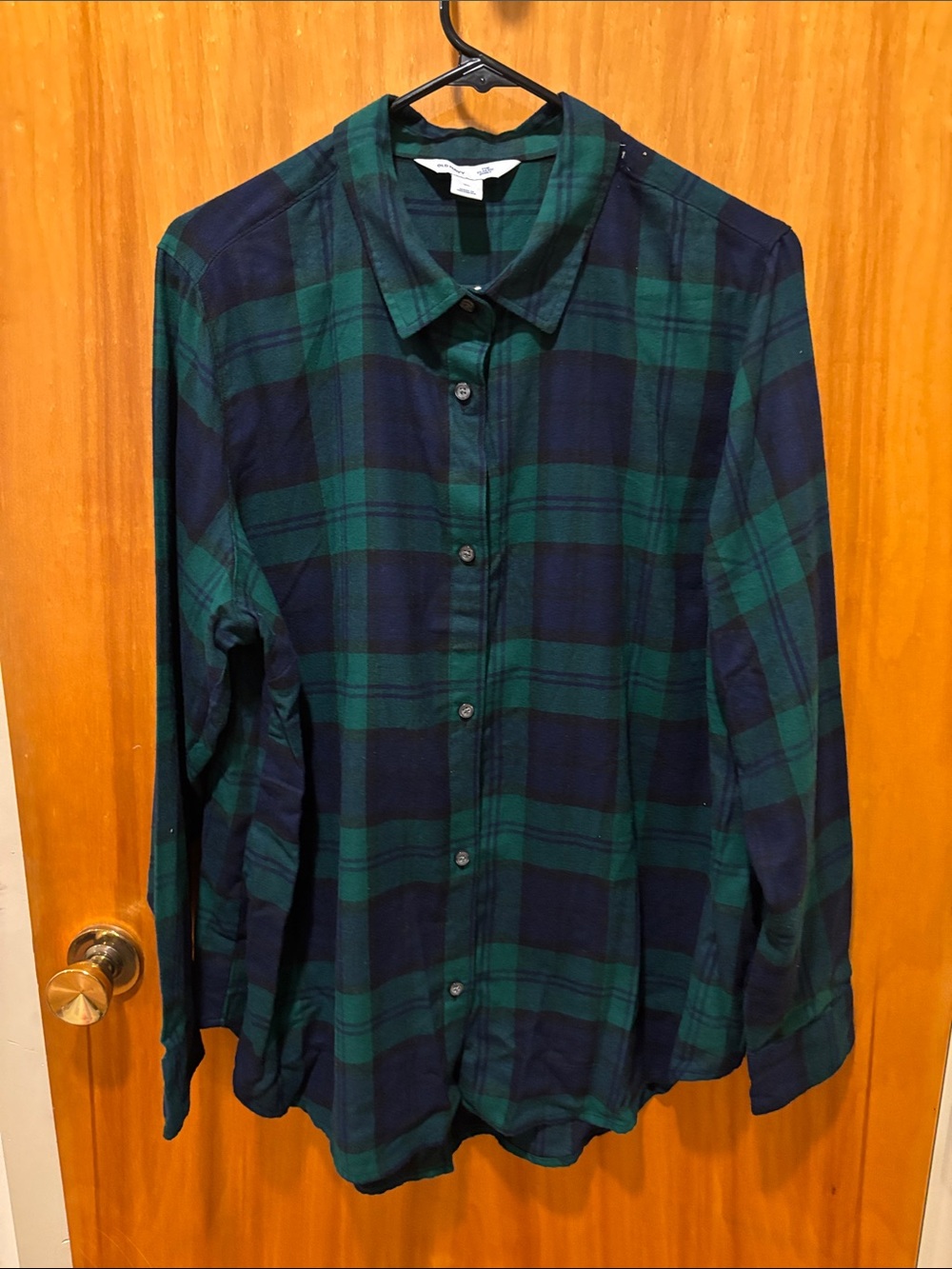 ⭐ 3 for $15
Old Navy Green and Navy Plaid Button-Down Shirt